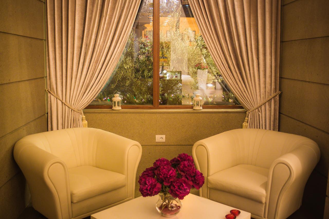 Hotel Opera Tirana Buitenkant foto